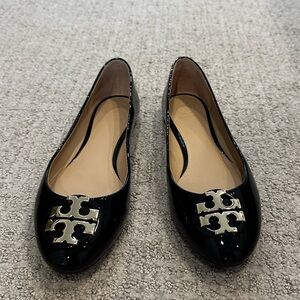Tory Burch CLAIRE PATENT BALLET FLAT Black size 8.5